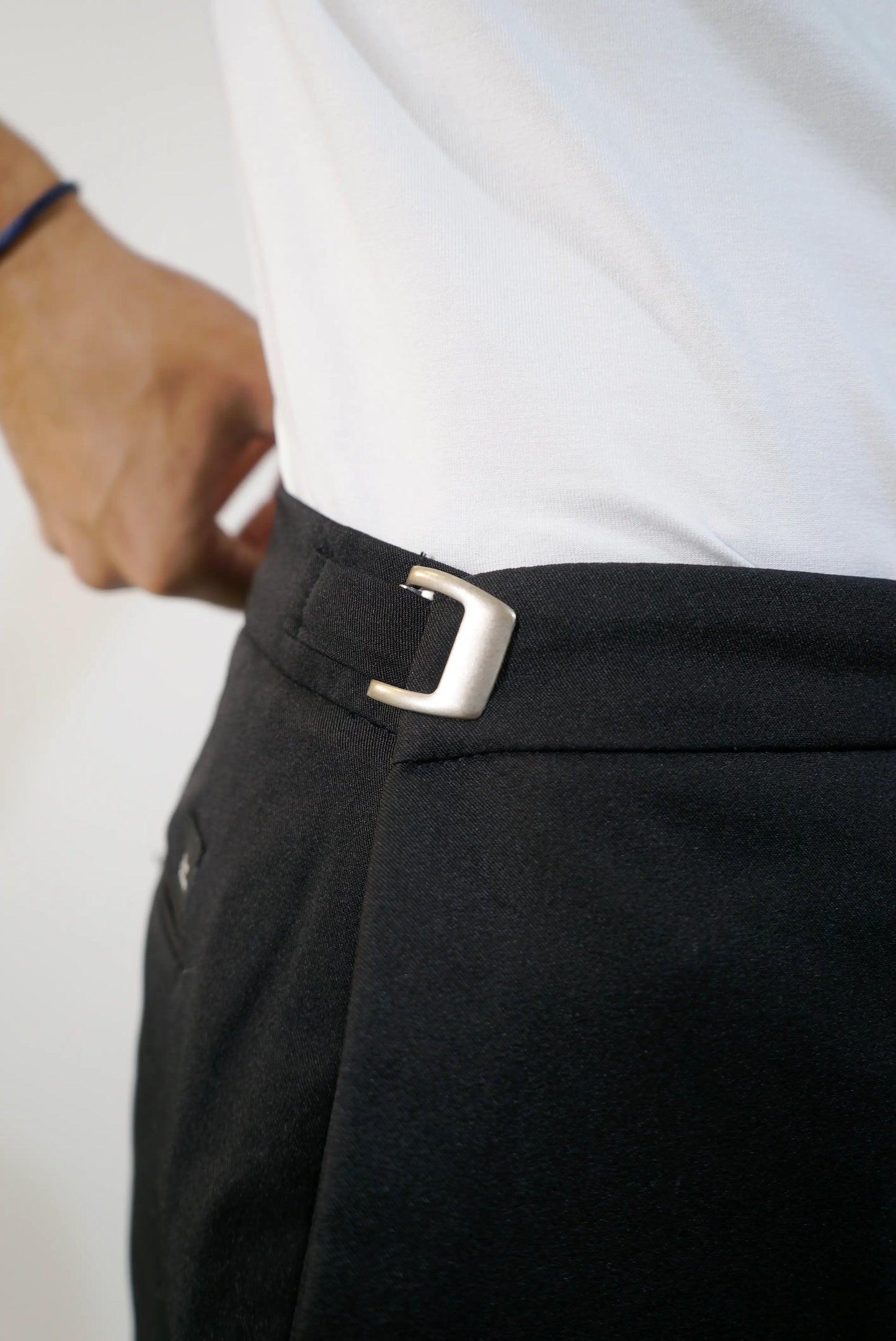 CALÇA THE BROW COM FIVELA VIENA
