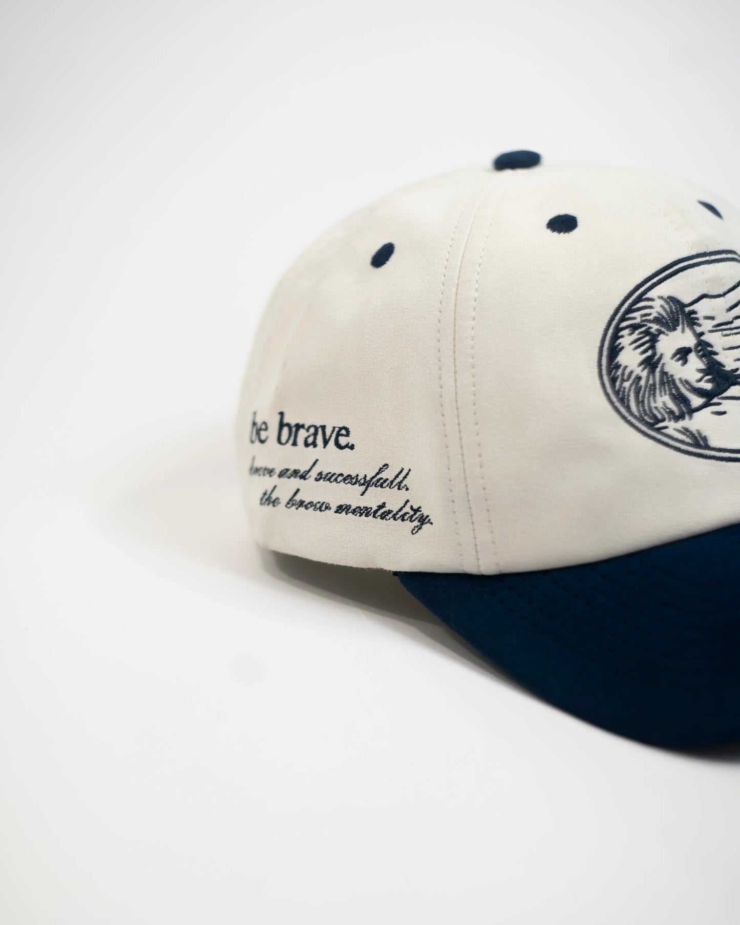 BONÉ THE BROW OFF/MARINHO LOGO - UN