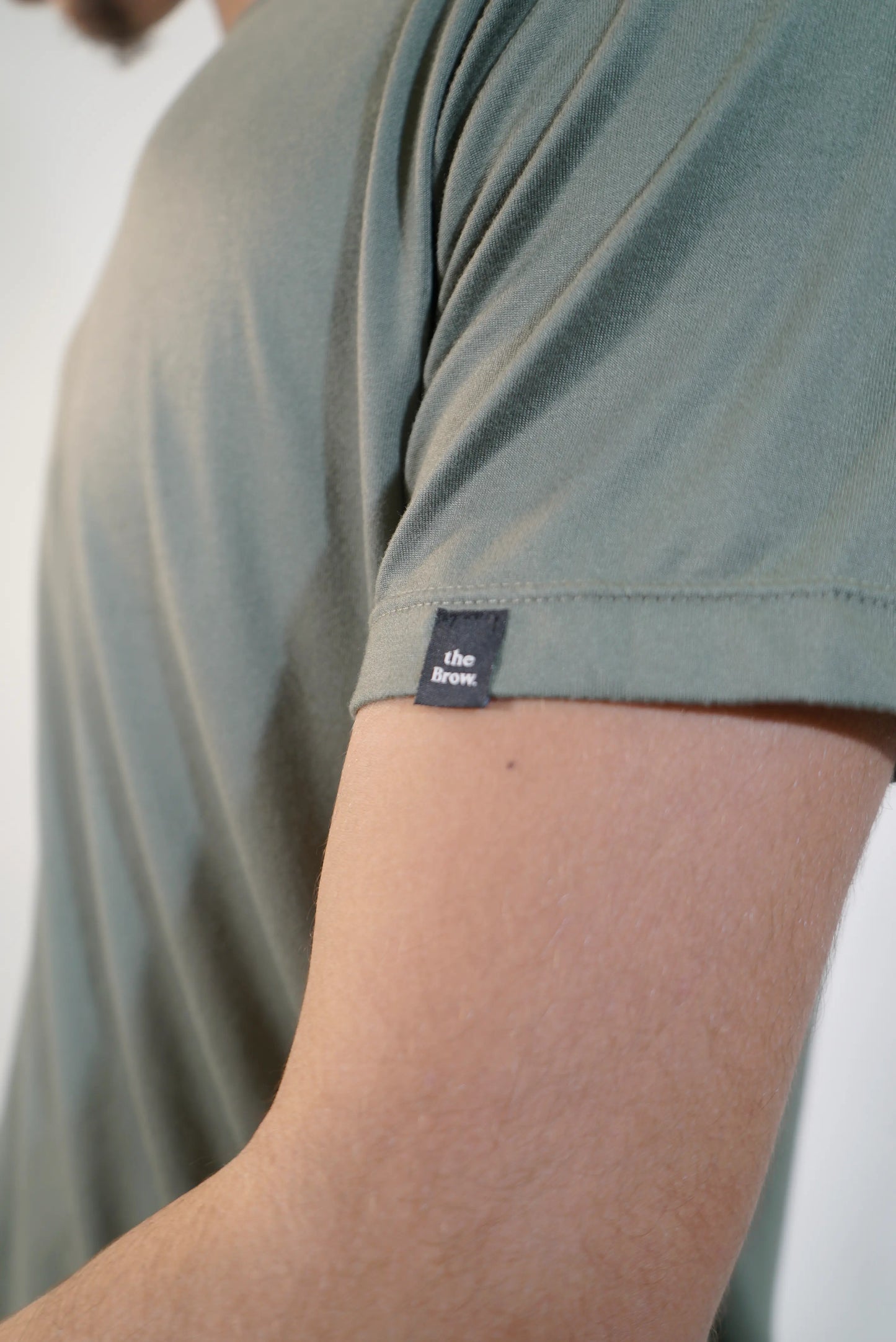 CAMISETA THE BROW VELLUTADO
