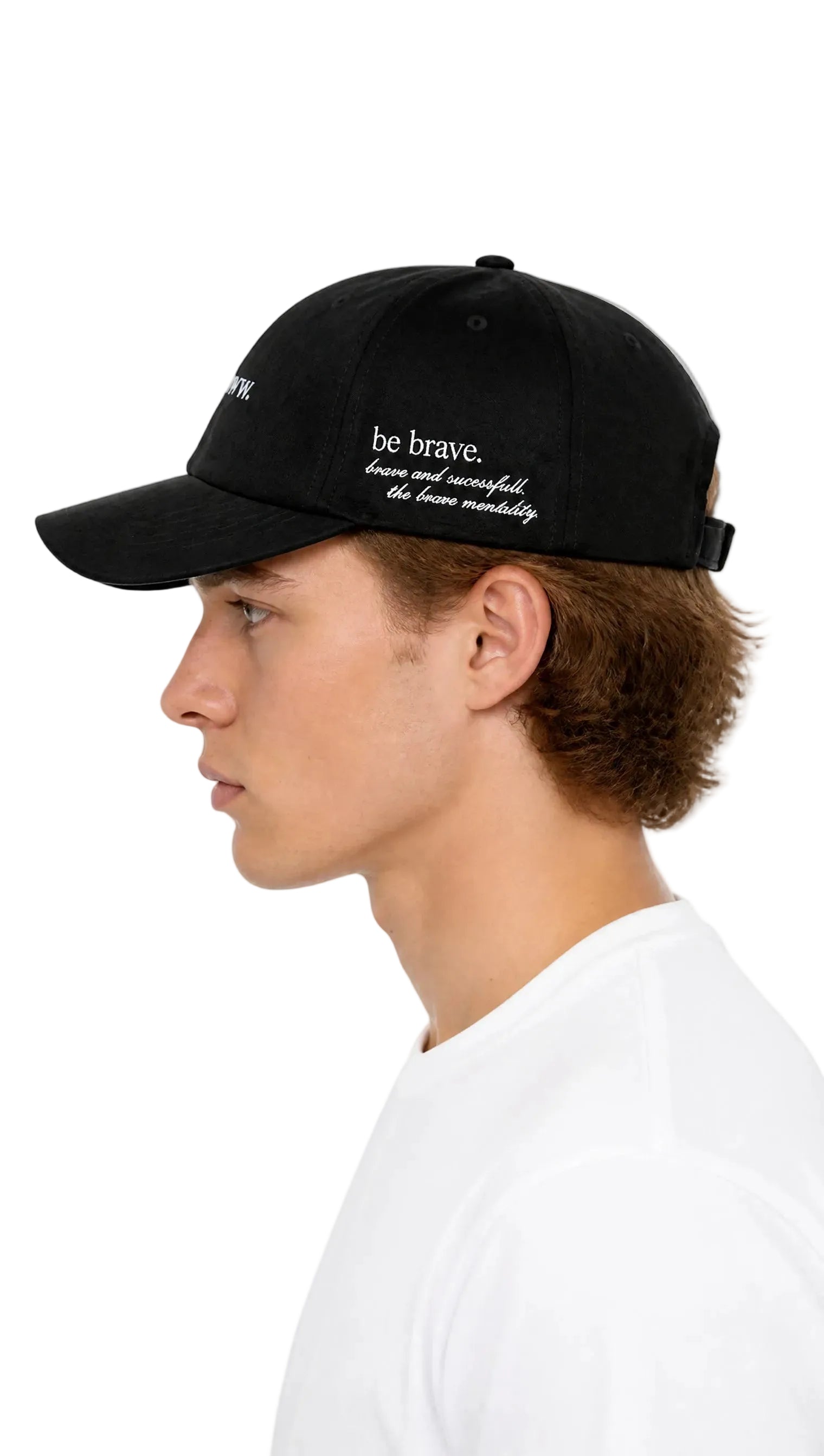 BONÉ THE BROW PRETO BORDADO - UN